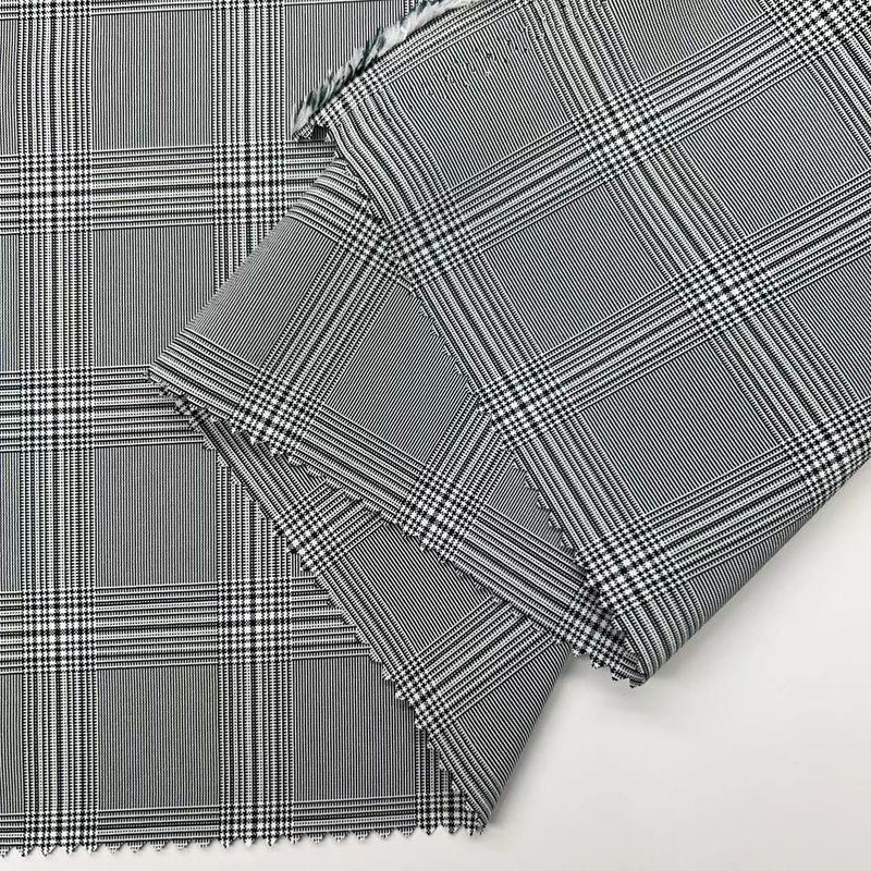 Tecido de alongamento de 4 vias de poliéster catiônico de grade preta e branca 200D+200D+40D*2 172GSM