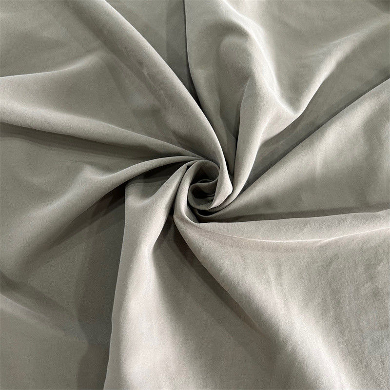 Tricot escovado de tecido de nylon macio 70D * 160D 100GSM para calções de banho e shorts de praia