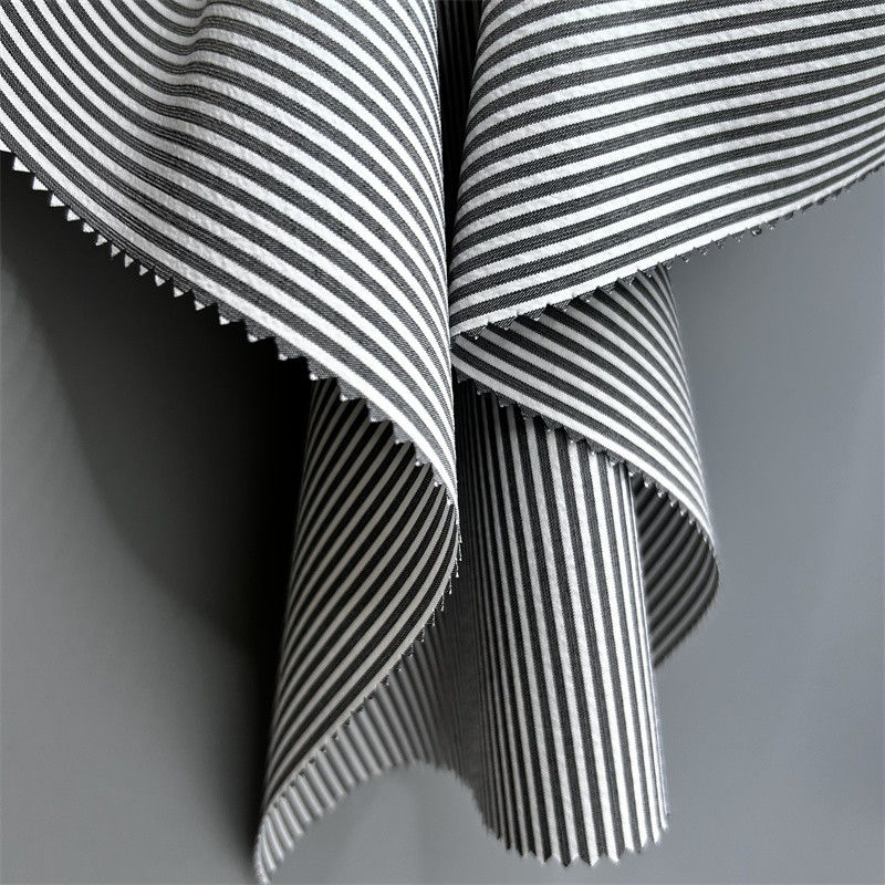 150D Cationic Recycled Polyester Vertical Strip Fabric Efeito de duplo tom em calças e calções